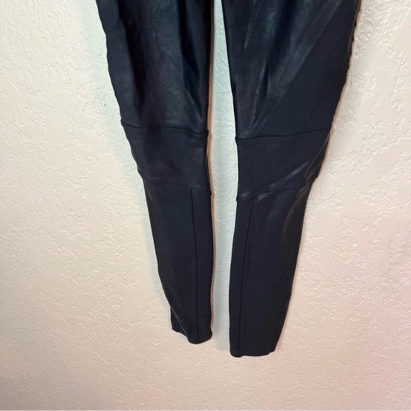 Spanx Faux Leather Moto Leggings in Very Black Size Medium - Picture 10 of 11